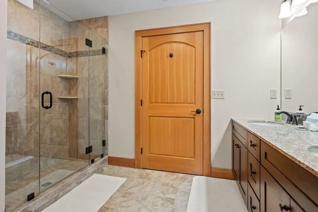 235 Skimobile Road Conway NH 03860