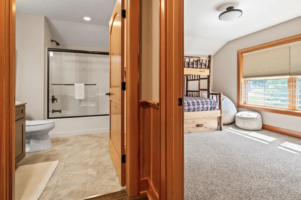 235 Skimobile Road Conway NH 03860