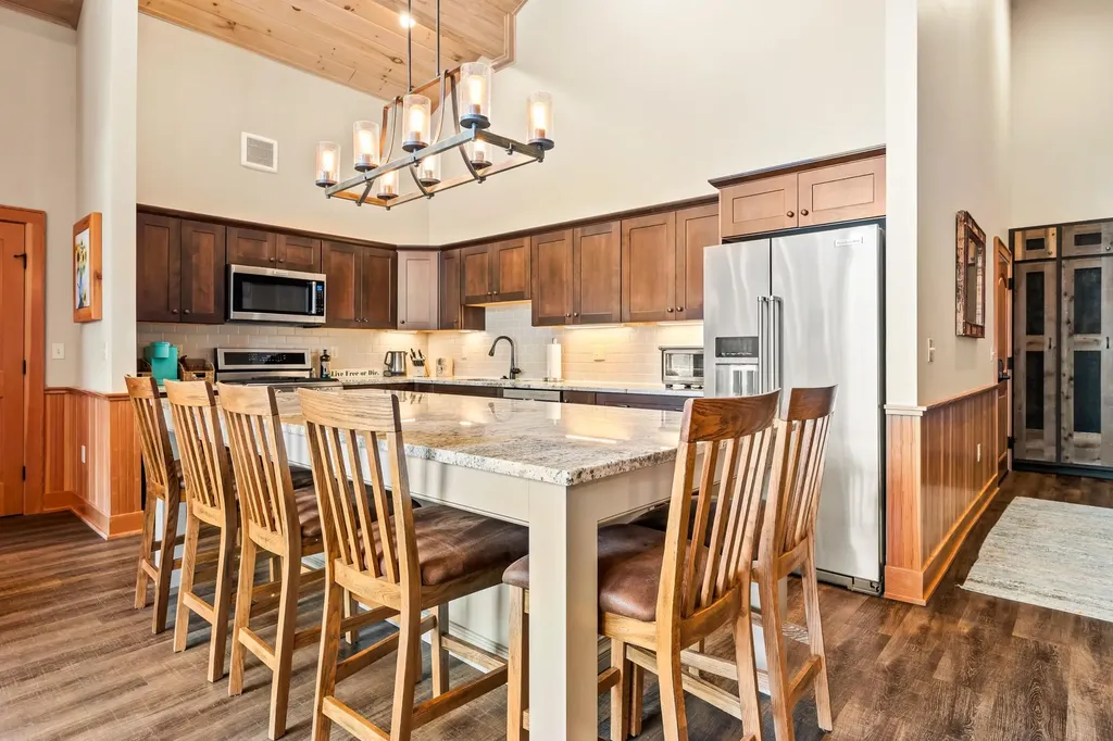 235 Skimobile Road Conway NH 03860