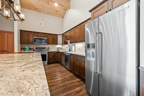 235 Skimobile Road Conway NH 03860