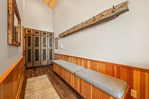 235 Skimobile Road Conway NH 03860