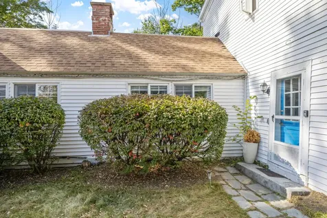 142 Nh Route 25 Meredith NH 03253