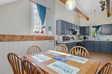 142 Nh Route 25 Meredith NH 03253