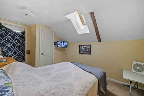 142 Nh Route 25 Meredith NH 03253