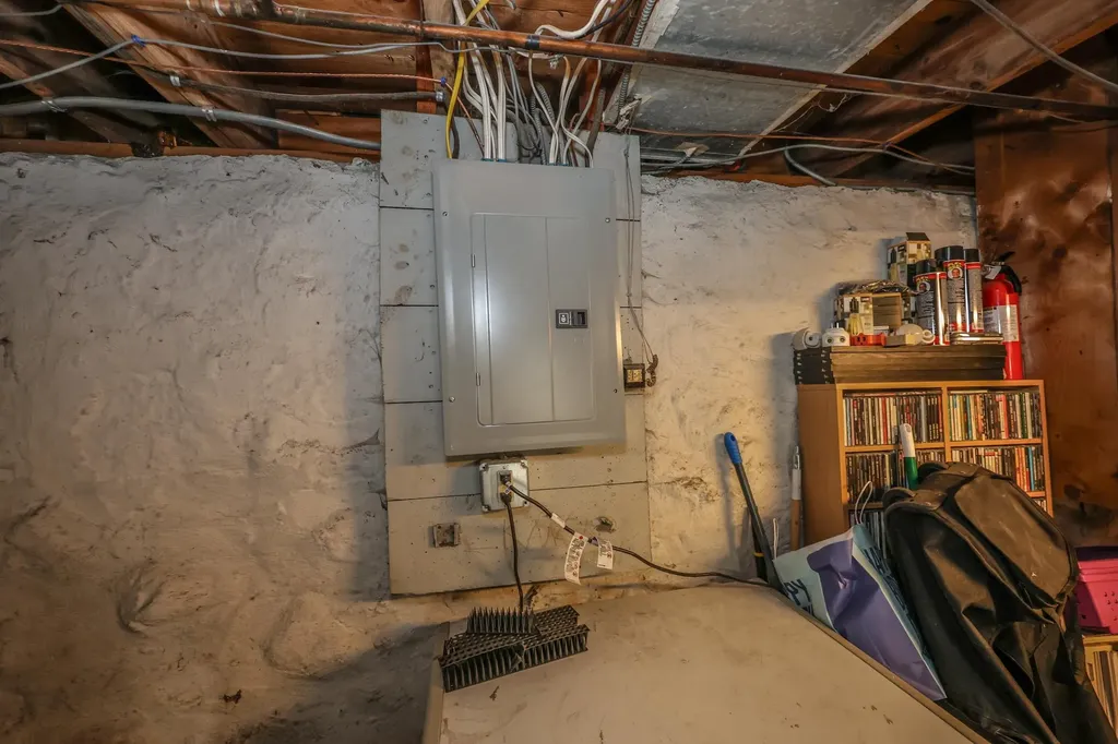 22 Crawford Street Manchester NH 03109