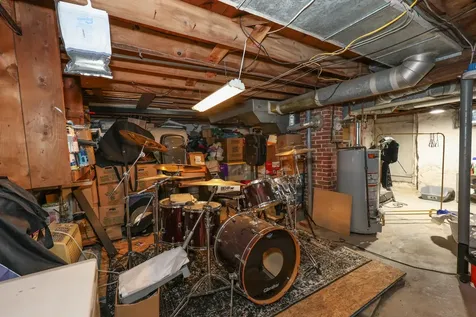 22 Crawford Street Manchester NH 03109