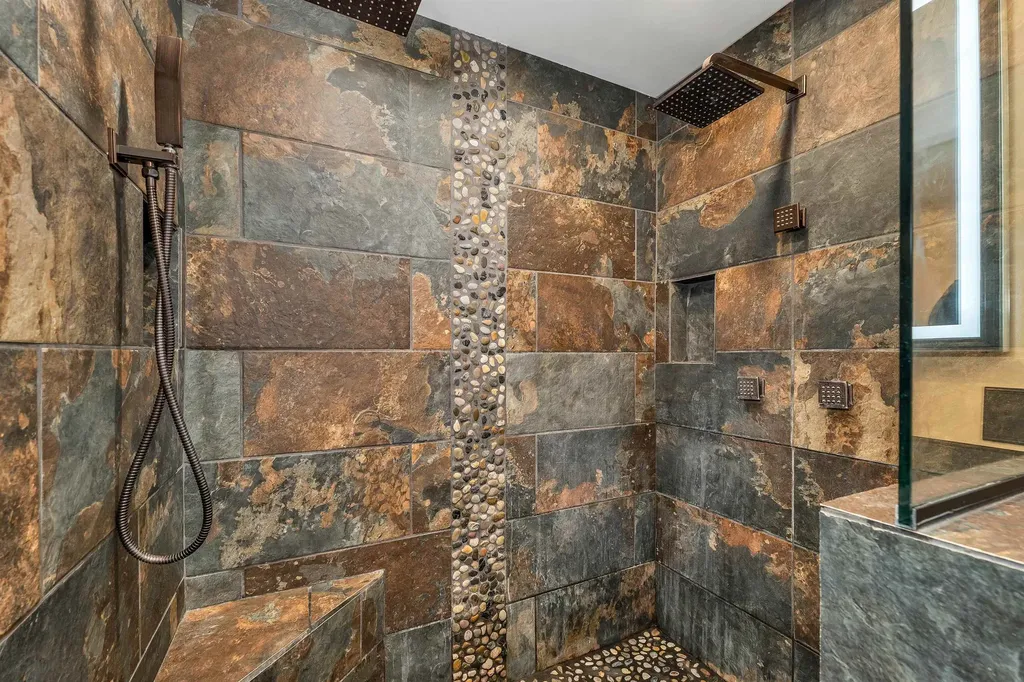 1111 Stark Road Conway NH 03813