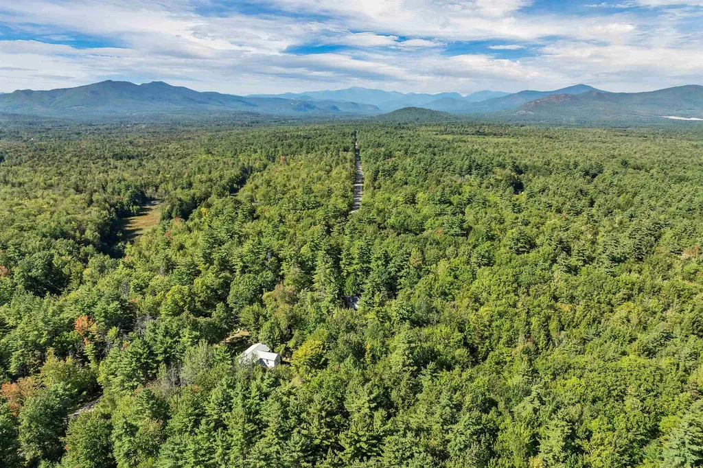 1111 Stark Road Conway NH 03813