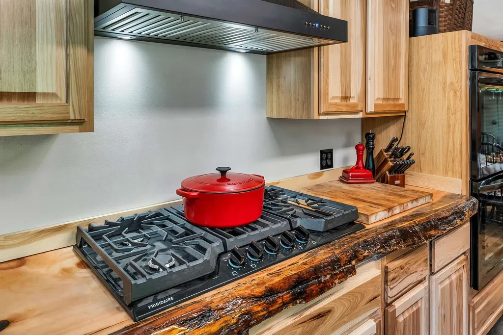 1111 Stark Road Conway NH 03813