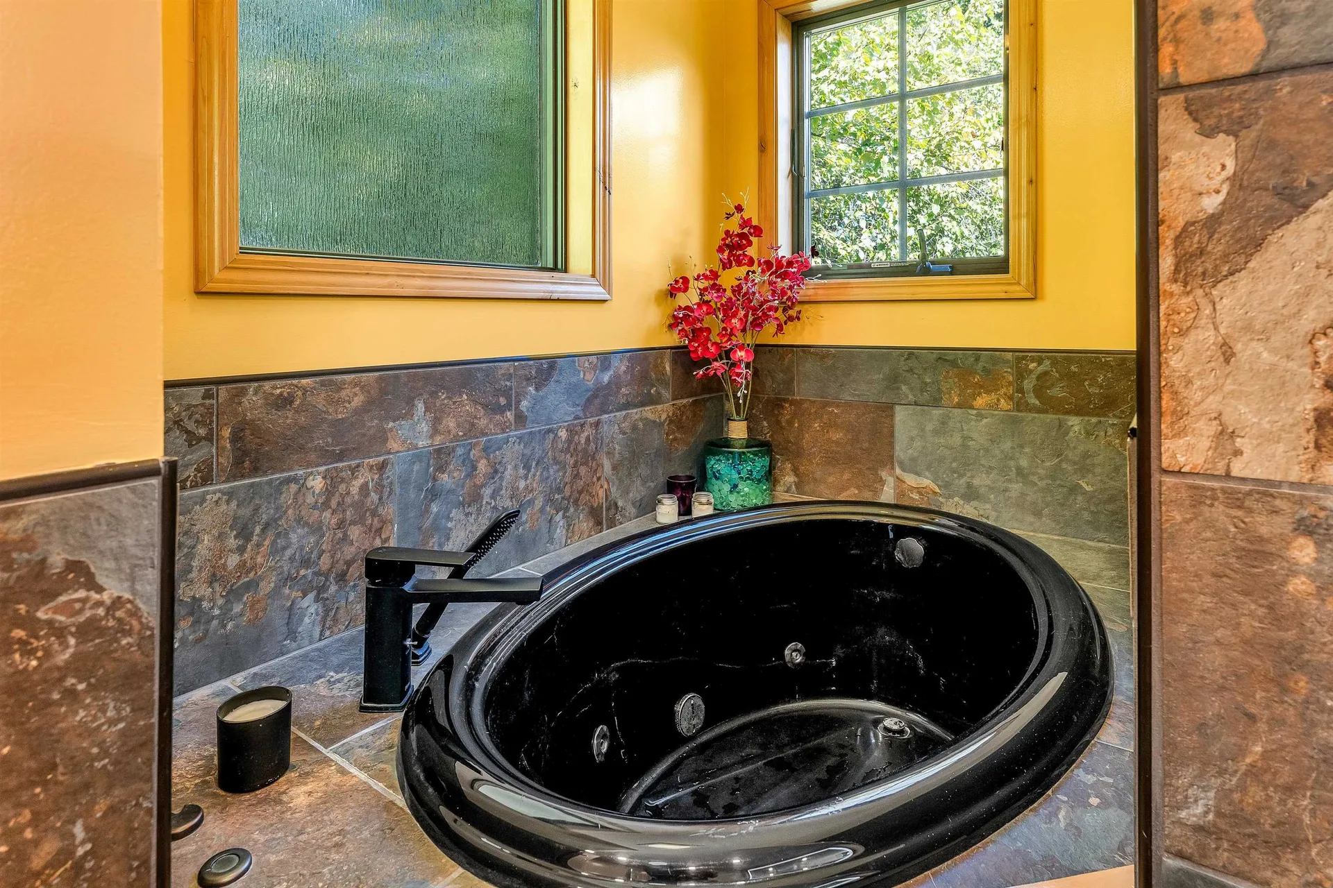 1111 Stark Road Conway NH 03813