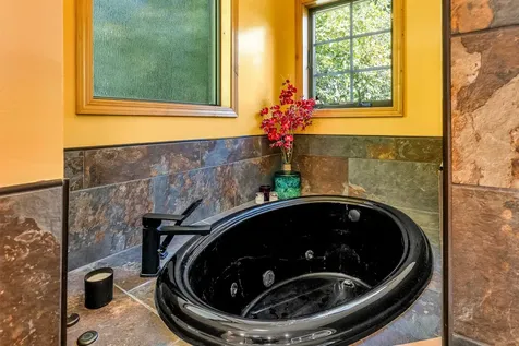 1111 Stark Road Conway NH 03813