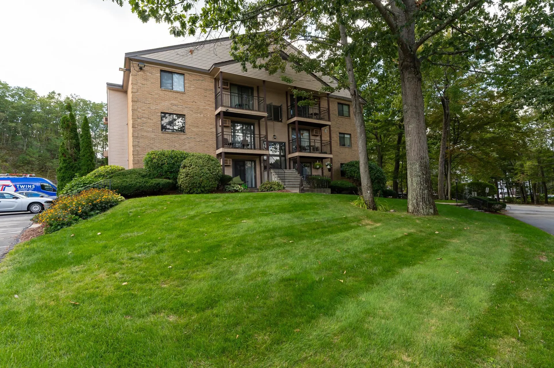 19 Country Club Drive Manchester NH 03102