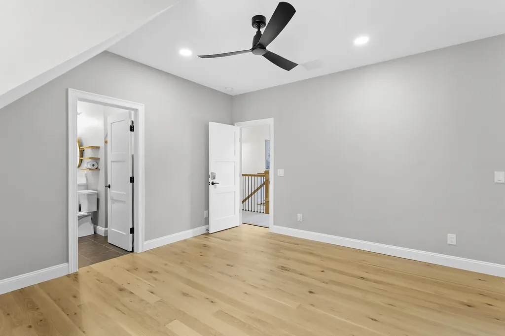 10 Hobart Lane Hollis NH 03049