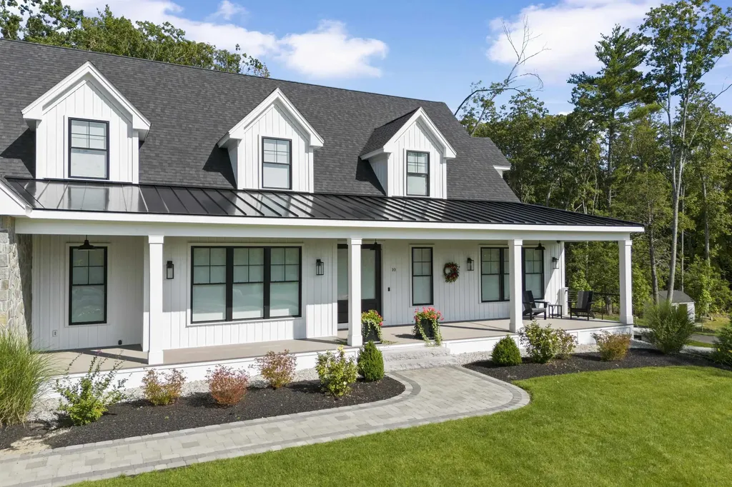10 Hobart Lane Hollis NH 03049