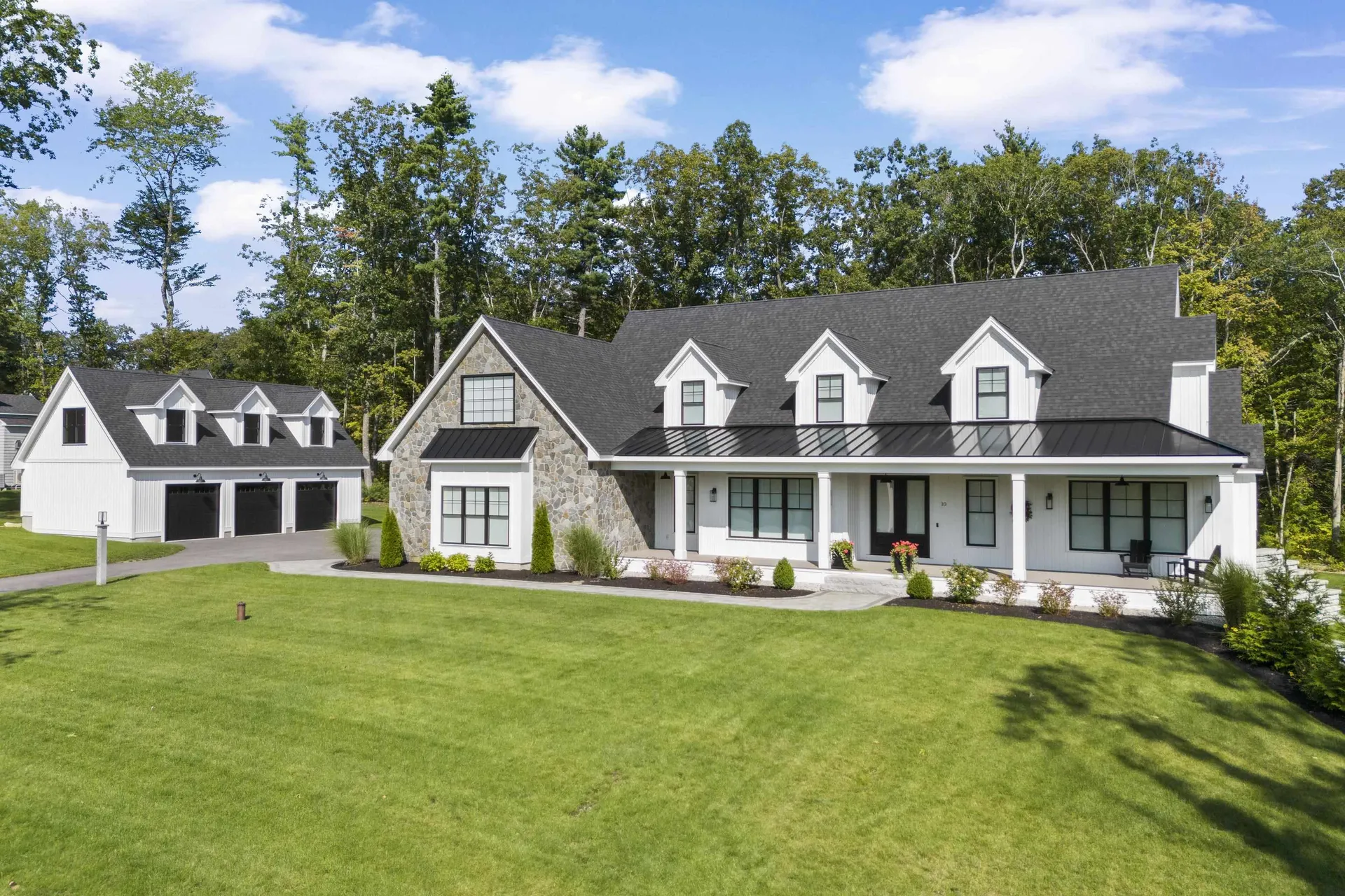 10 Hobart Lane Hollis NH 03049