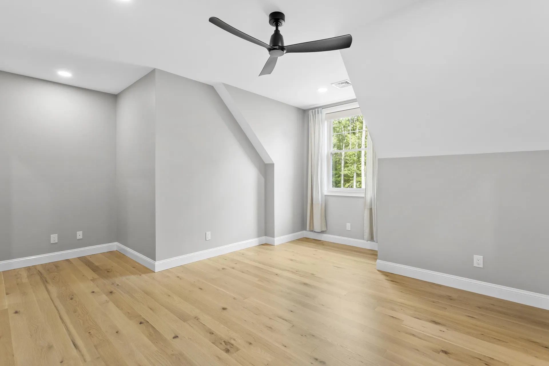 10 Hobart Lane Hollis NH 03049