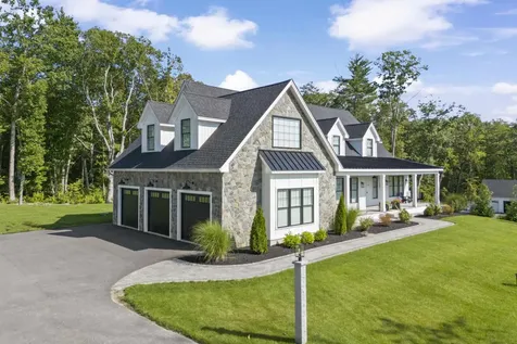 10 Hobart Lane Hollis NH 03049