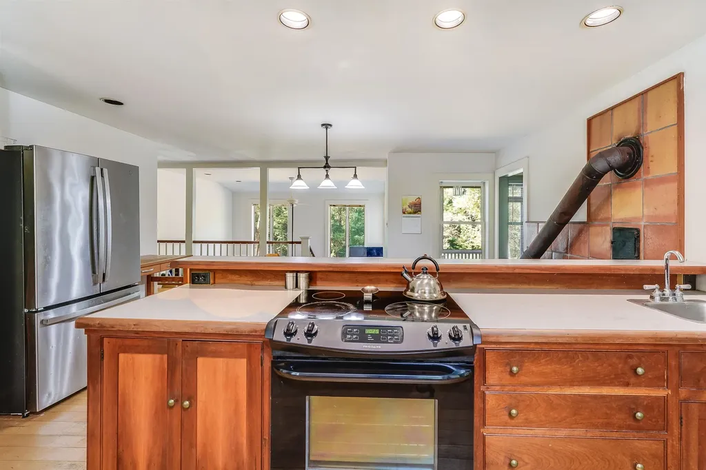 3 Elm Hill Road Peterborough NH 03458