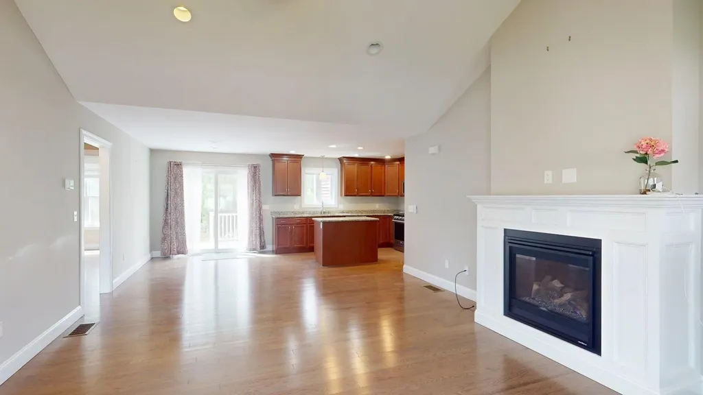 153 Shore Drive Nashua NH 03062