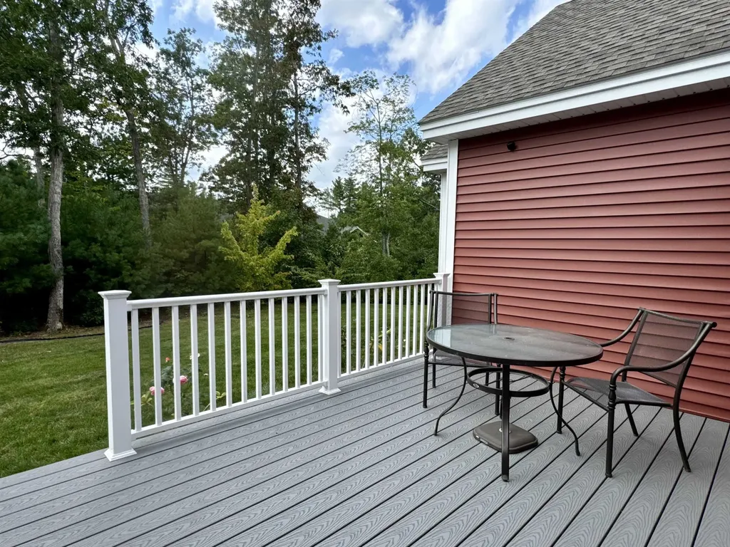 153 Shore Drive Nashua NH 03062