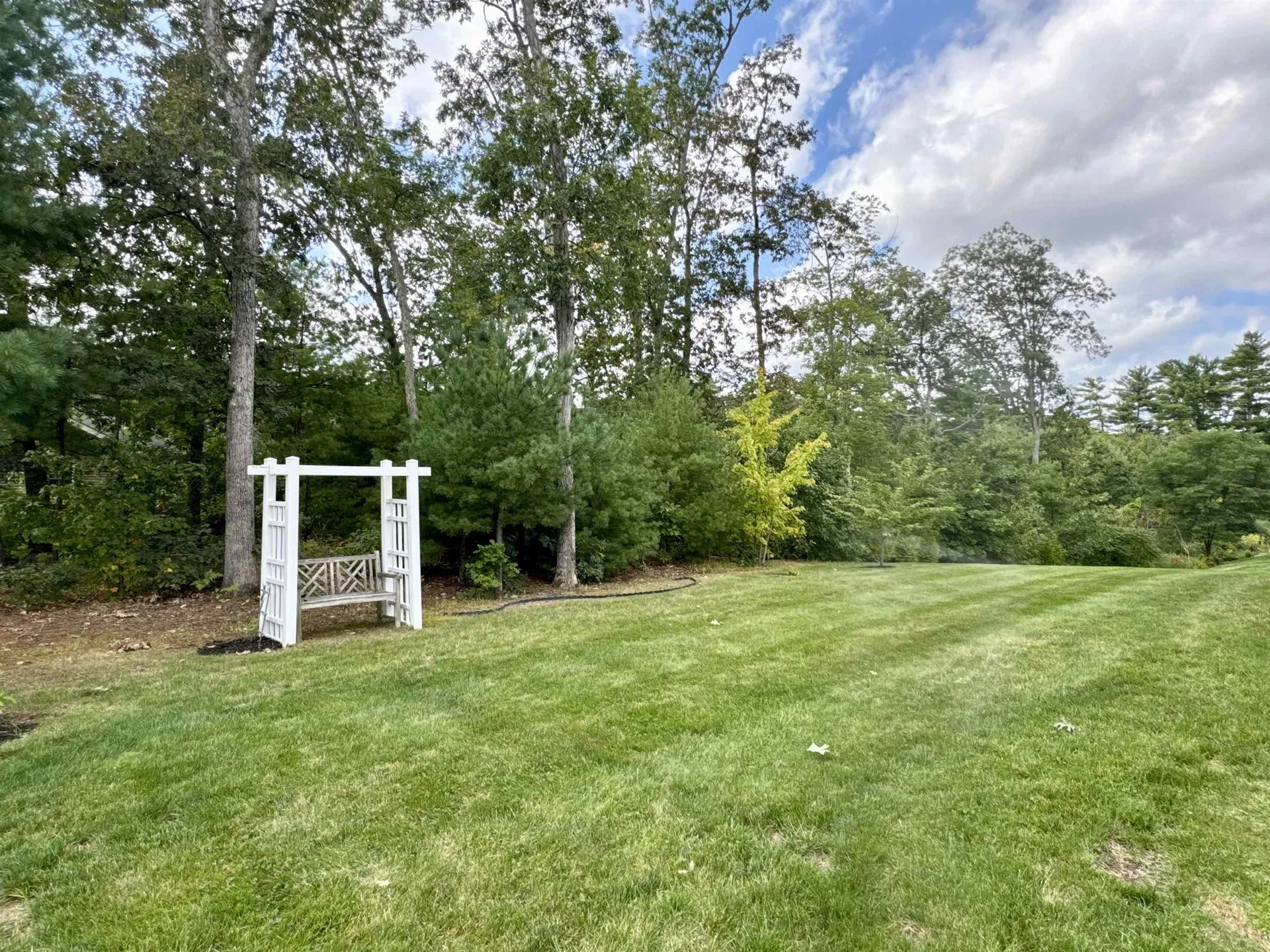 153 Shore Drive Nashua NH 03062