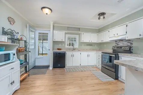 10 Roseberry Lane Rochester NH 03867