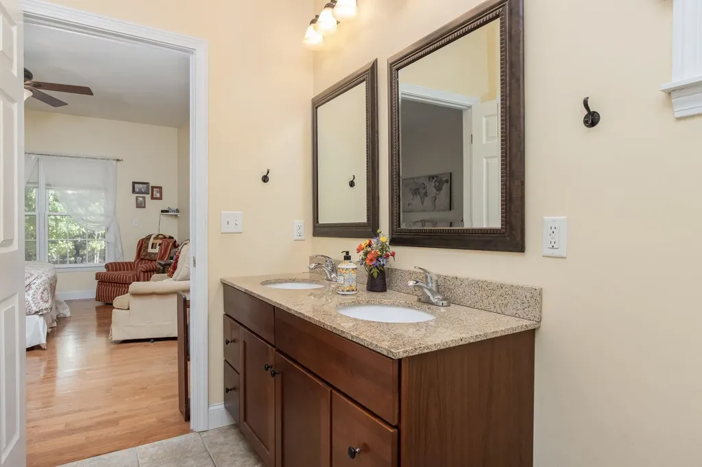 3 Old Dover Road Concord NH 03301