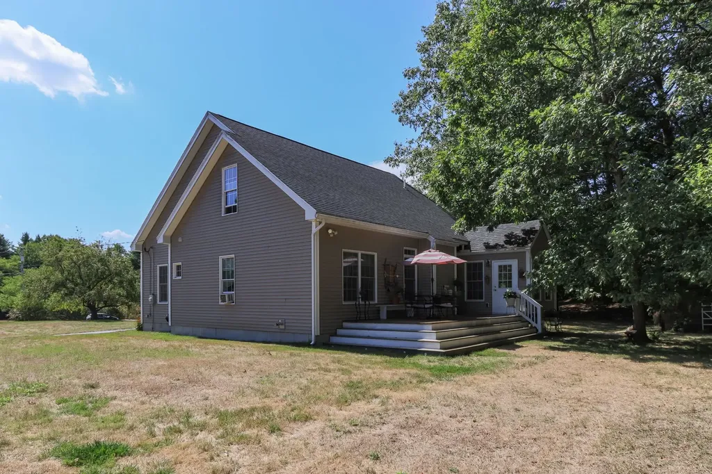 3 Old Dover Road Concord NH 03301