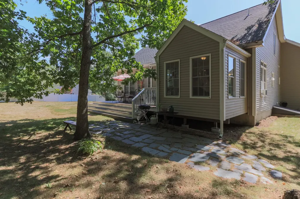 3 Old Dover Road Concord NH 03301