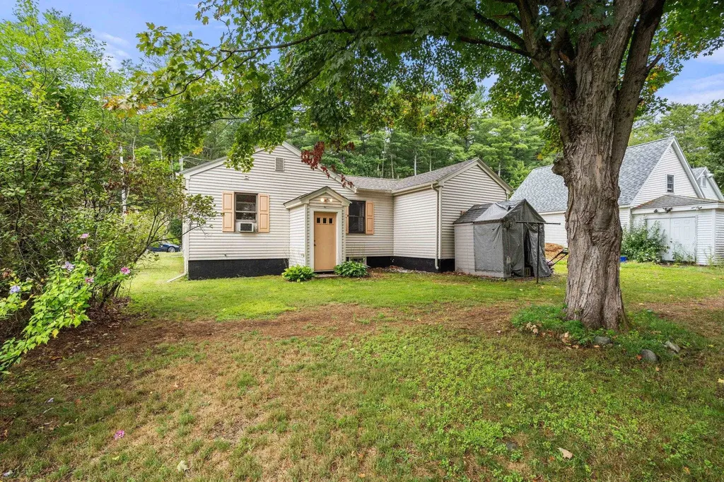 53 Lawrence Road Salem NH 03079