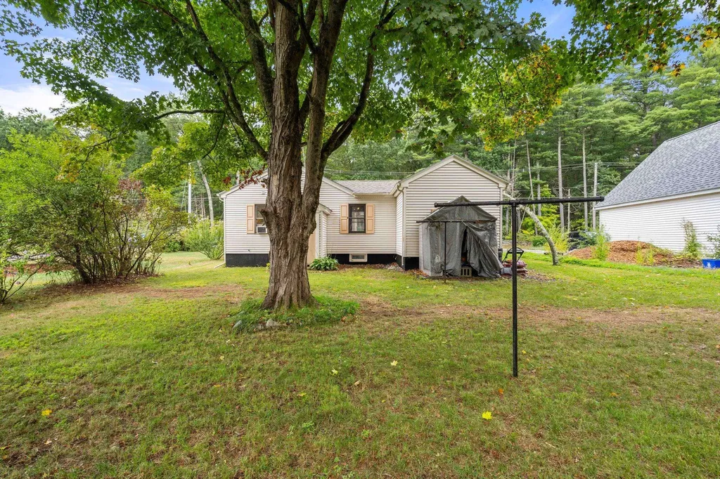 53 Lawrence Road Salem NH 03079
