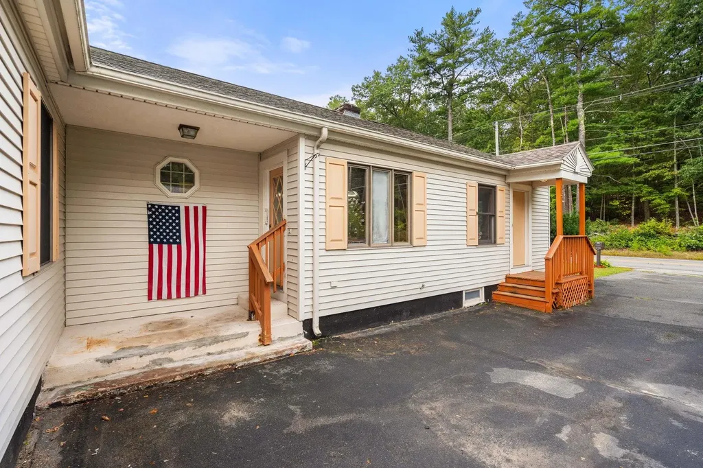 53 Lawrence Road Salem NH 03079