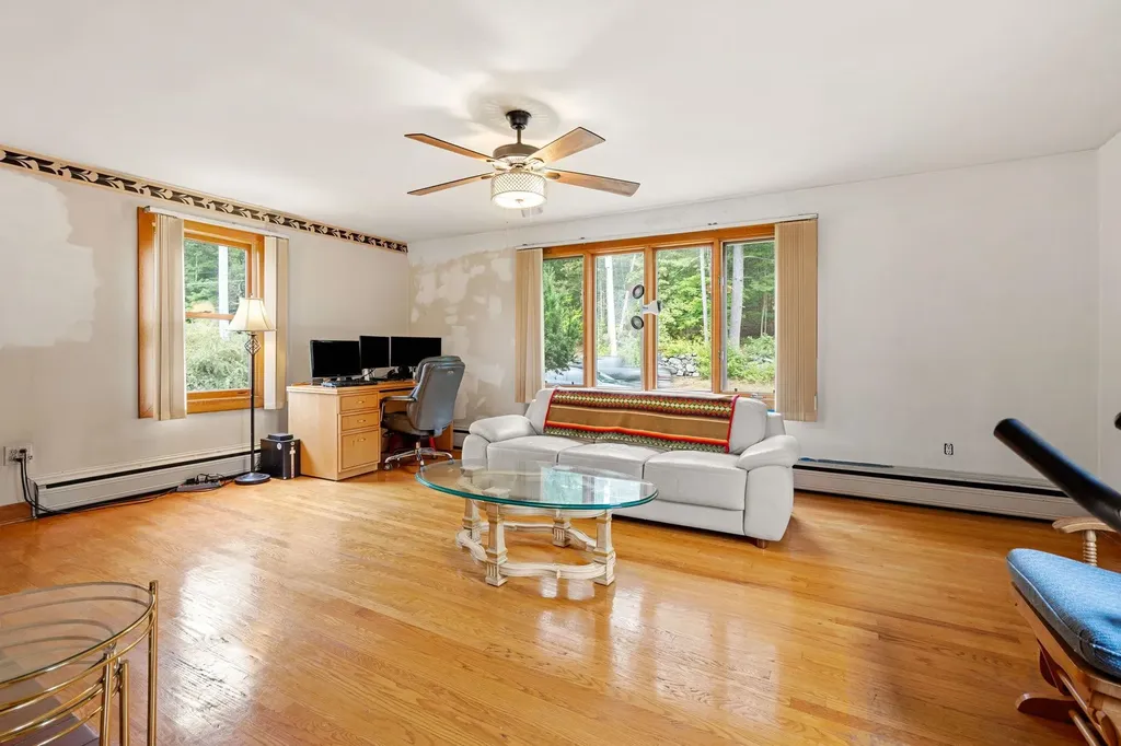 53 Lawrence Road Salem NH 03079