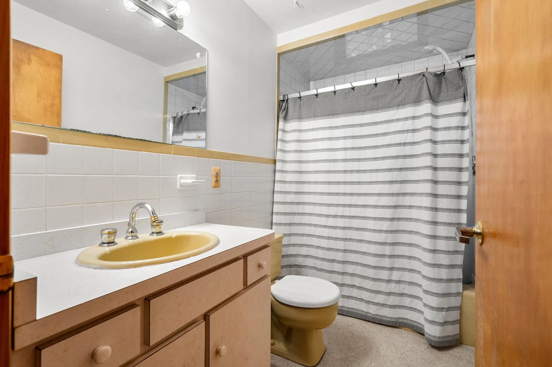 53 Lawrence Road Salem NH 03079