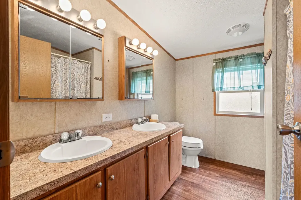 5 N Fuchsia Drive Rochester NH 03867