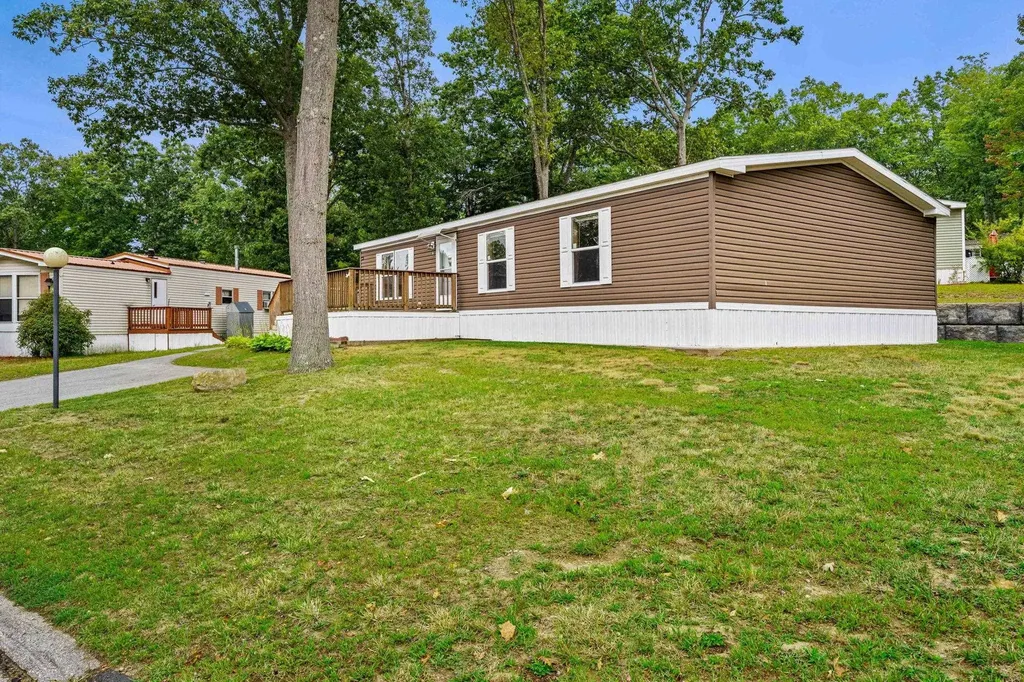 5 N Fuchsia Drive Rochester NH 03867