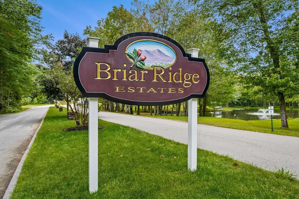 5 N Fuchsia Drive Rochester NH 03867