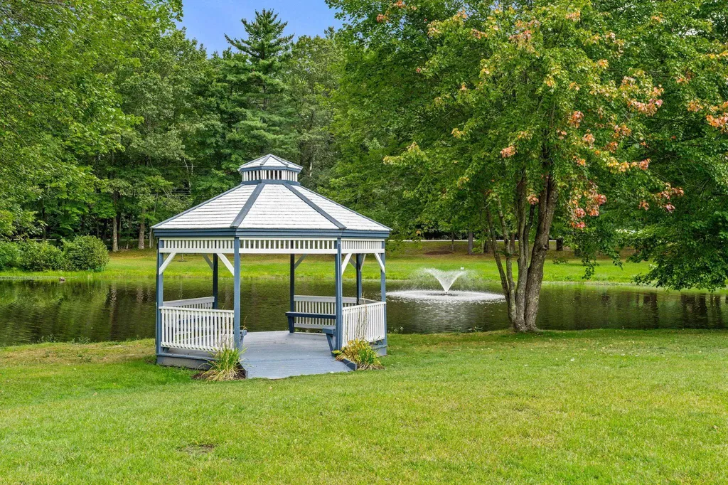 5 N Fuchsia Drive Rochester NH 03867