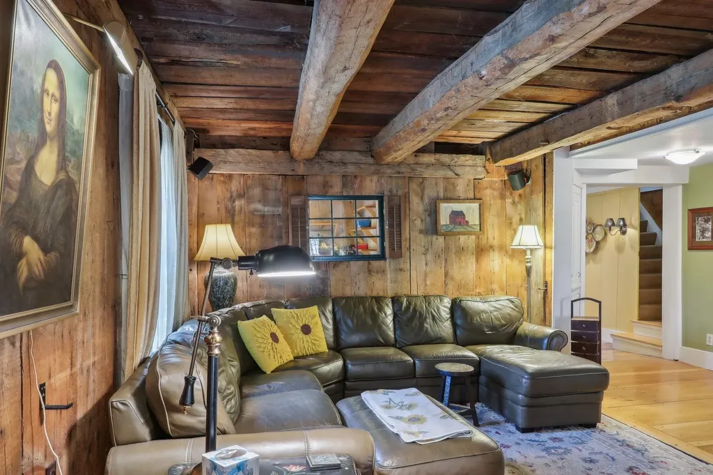 5 Nesmith Derry NH 03038-1201