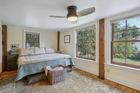 5 Nesmith Derry NH 03038-1201