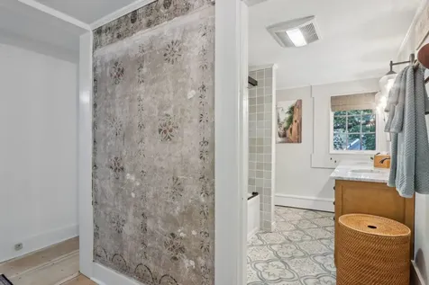 5 Nesmith Derry NH 03038-1201