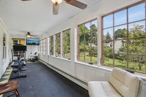 5 Nesmith Derry NH 03038-1201