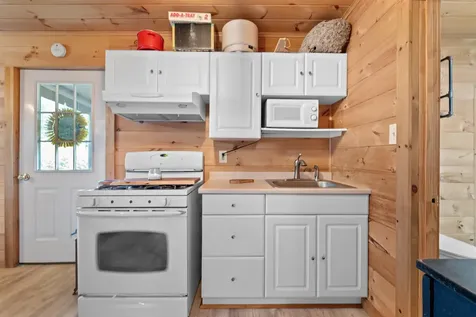 175 Molly Philbrick Road Effingham NH 03882