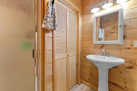 175 Molly Philbrick Road Effingham NH 03882