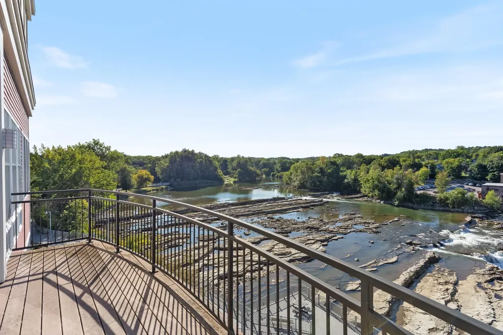 60 Winooski Falls Way Winooski VT 05404-2271