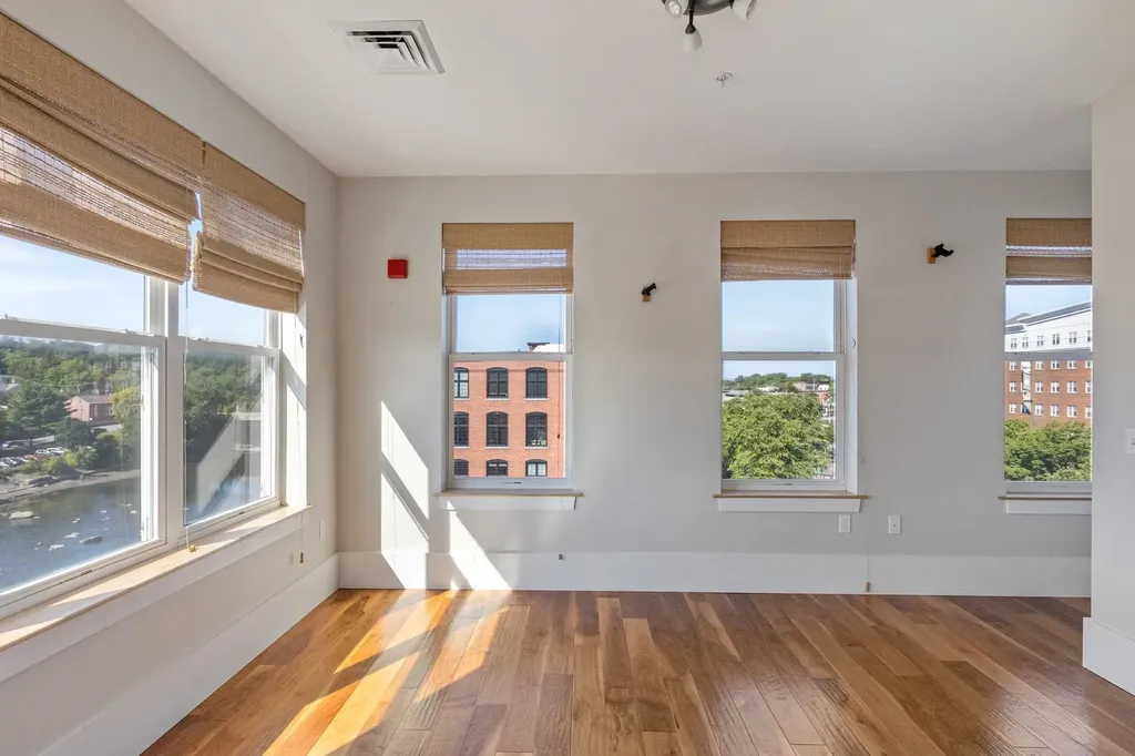 60 Winooski Falls Way Winooski VT 05404-2271