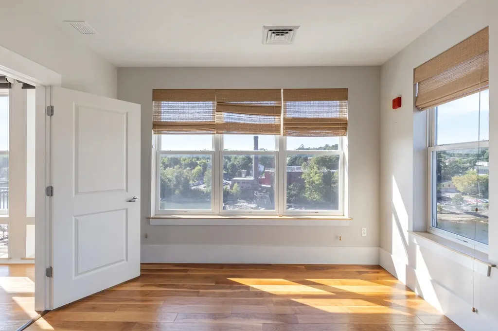 60 Winooski Falls Way Winooski VT 05404-2271