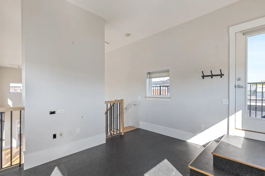 60 Winooski Falls Way Winooski VT 05404-2271