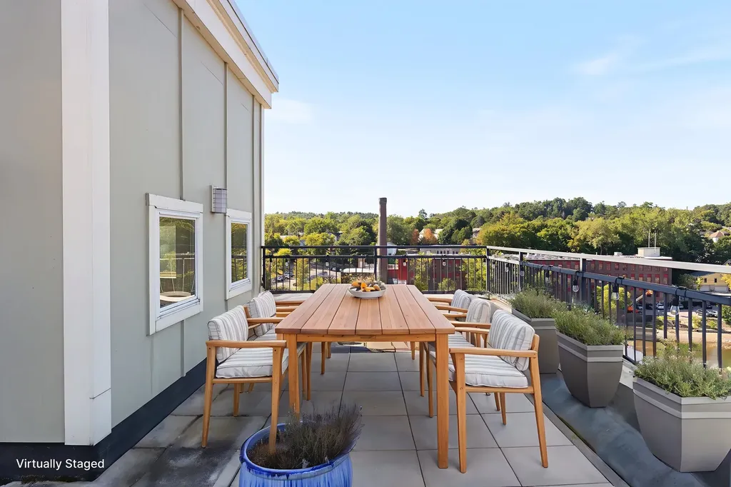 60 Winooski Falls Way Winooski VT 05404-2271