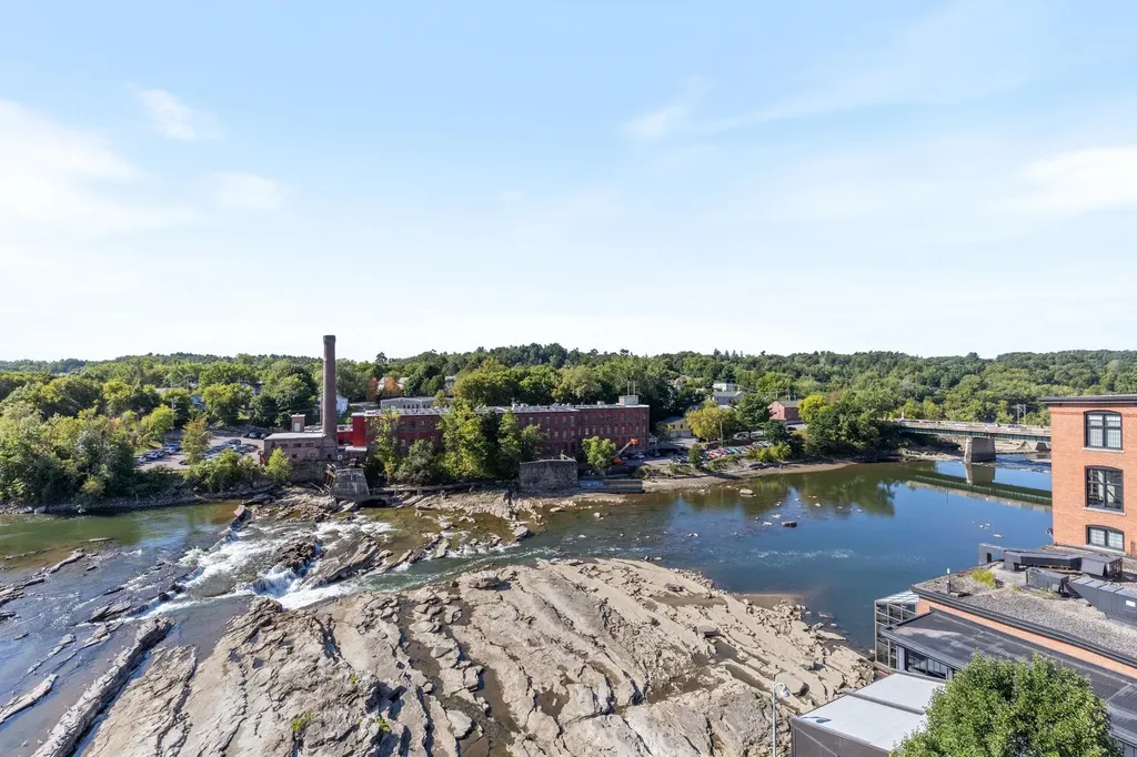 60 Winooski Falls Way Winooski VT 05404-2271